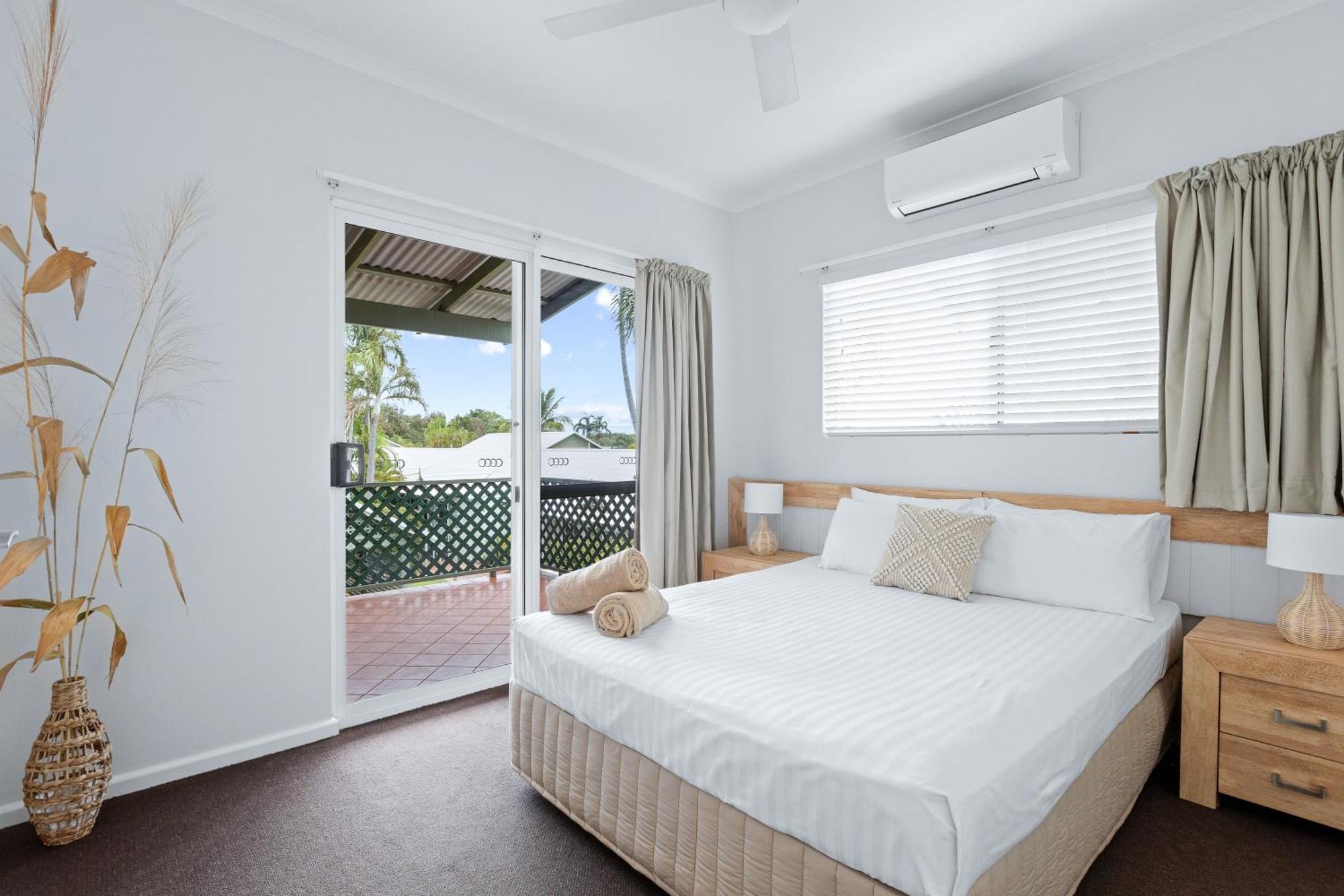 Cable Beachside Villas Брум Экстерьер фото